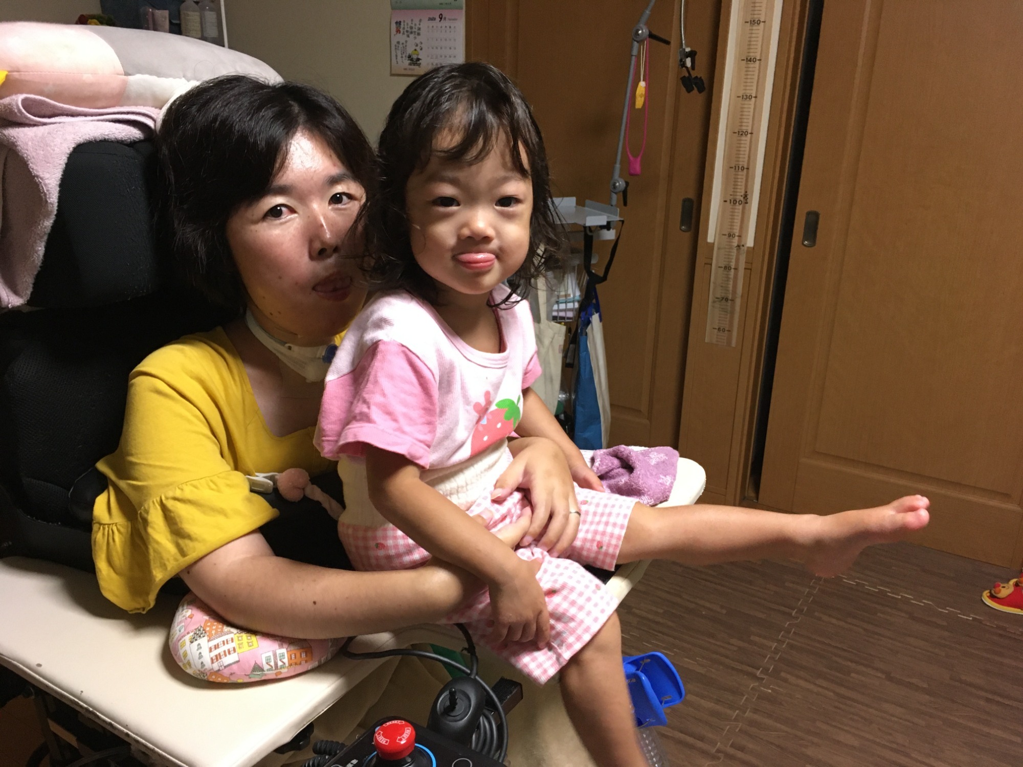 刀根さん‗子育て抱っこ イメージ