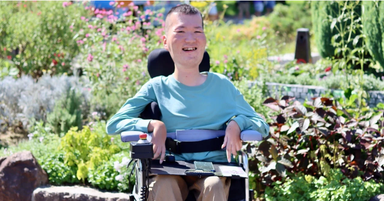 刀根さん 家族写真 イメージ 刀根さん 家族写真 イメージ